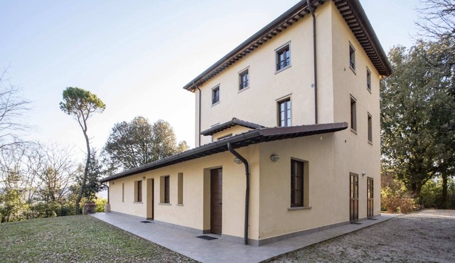 Mansion in Citerna with Pool & Terrace