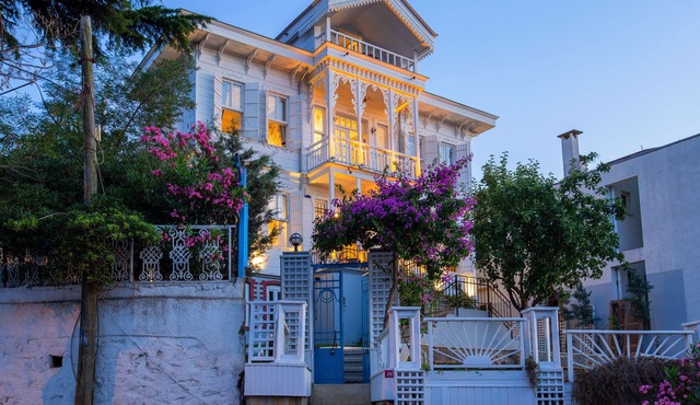 Mansion Milia