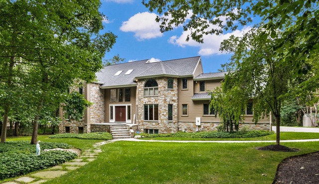 Mansion with resort just half-hour from Philadelphia