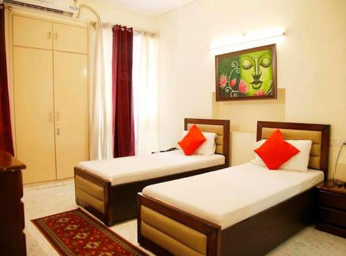 Maplewood Guest House, Neeti Bagh, New Delhiit is a Boutiqu Guest House - Room 4