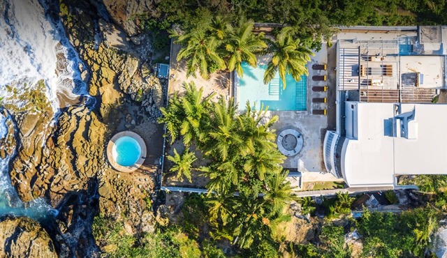 Mara Grande - Exquisite Large Group Oceanfront Rental Villa