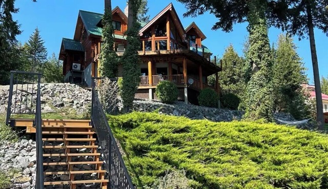 Mara Lakefront Getaway — A Year-Round Mountain Retreat