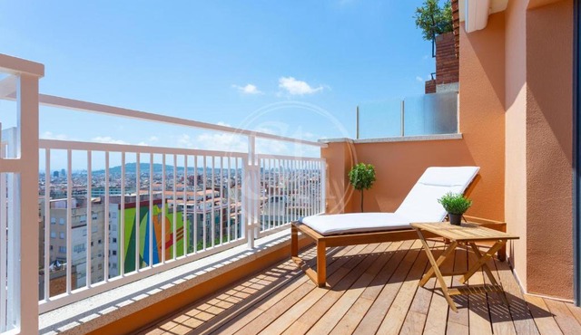 Maravilloso alojamiento con vistas a Barcelona