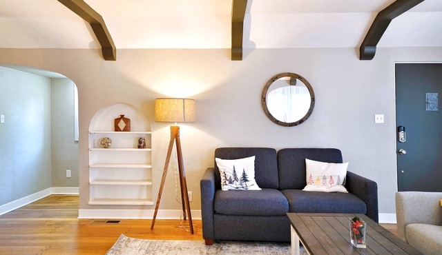 @ Marbella Lane - 6BR SFR | DTWN SJ | Laundry + P