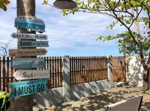 Marcusito's Beachfront