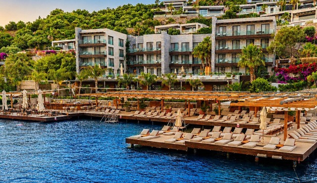 Mare Deluxe Residences & Villas