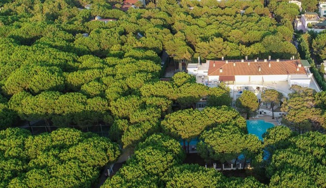 Marea Resort