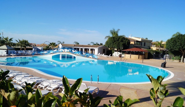 Mareluna Family Resort - Villa 5 - Wi-Fi and A / C!