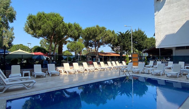 Mari Pembe Otel