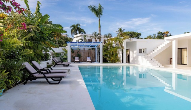 Maria Juana hotel, centrally located, Las Terrenas beach