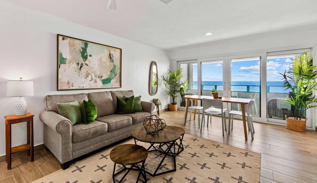 Marie's Oceanfront Condo-1bdrm-3 Pools