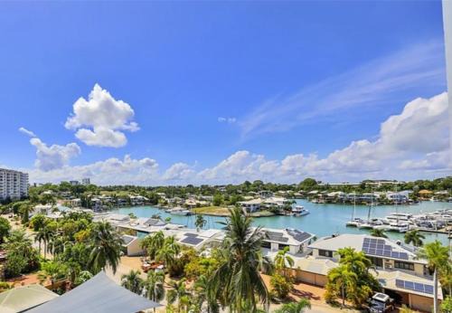 Marina Magic 2 Bed, 2 Bath apt Stunning Views