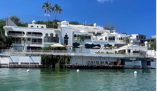 Marina Palace Tequesquitengo