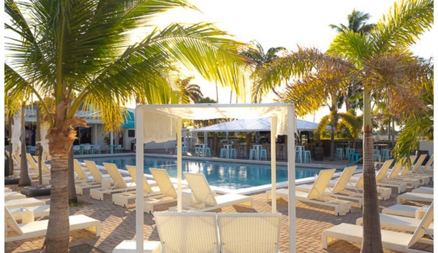 Marina View Escape with Pool, Tiki & Breakfast