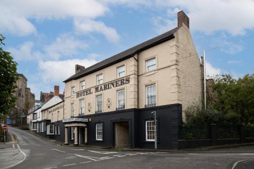 Mariners Hotel