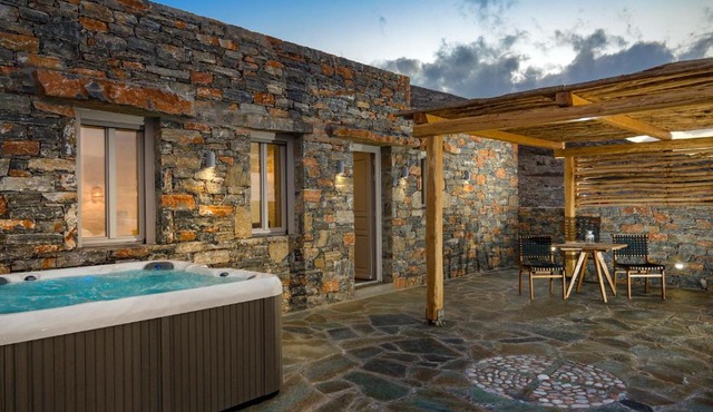 Maris Private Residence