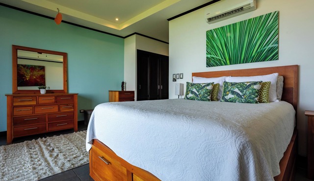 Marisol: Private 2 Bedroom/2.5 Bath Ocean View Condo in Dominical w/Pool Access