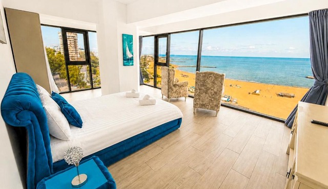 Maritimo ApartHotel