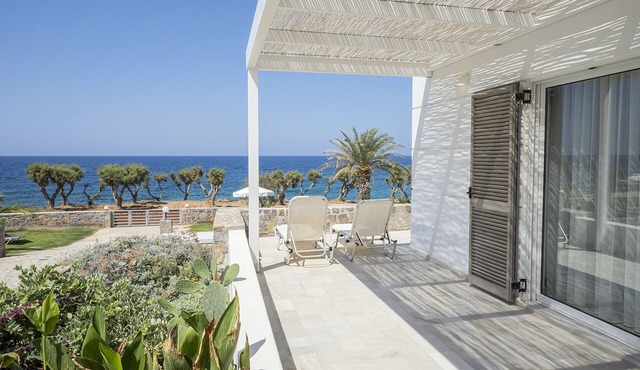 Maritimo Beach Hotel