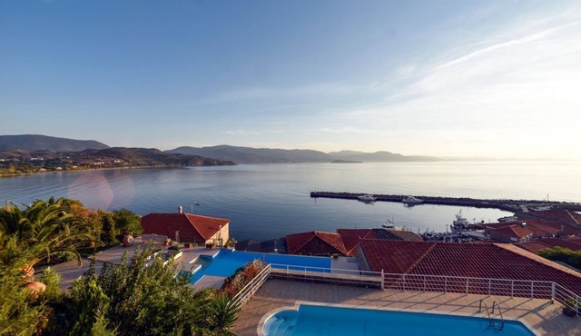Maritsa Oikos - Three Bedroom Villa, Sleeps 7