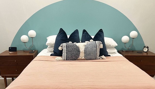Market #11 · Stellar Suites | Garden Studio in NuLu | Bikes