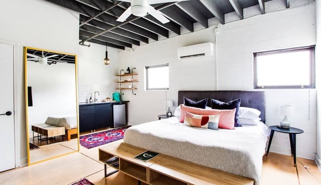 Market #6 · Stellar Suites | Ruby King Suite in NuLu | Bikes