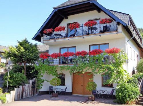 Marmann - large holiday apartment