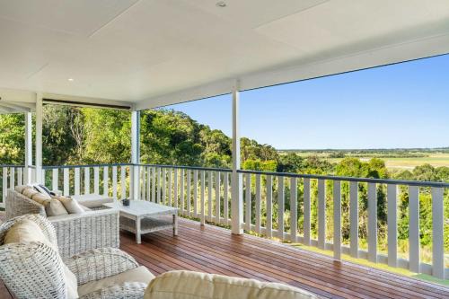 Maroochy River Treetop Retreat Dog-Friendly