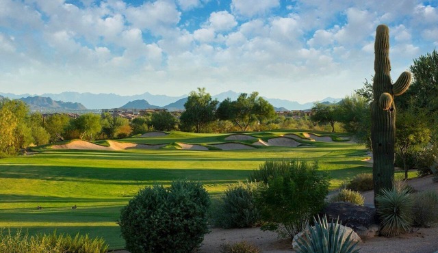 Marriott Canyon Villas at Desert Ridge 2-Brm Condo sleeps 8, JW Marriott access