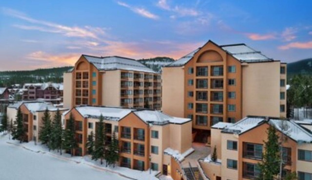 Marriott Mountain Valley Lodge- Delight in this one bedroom in Breckenridge