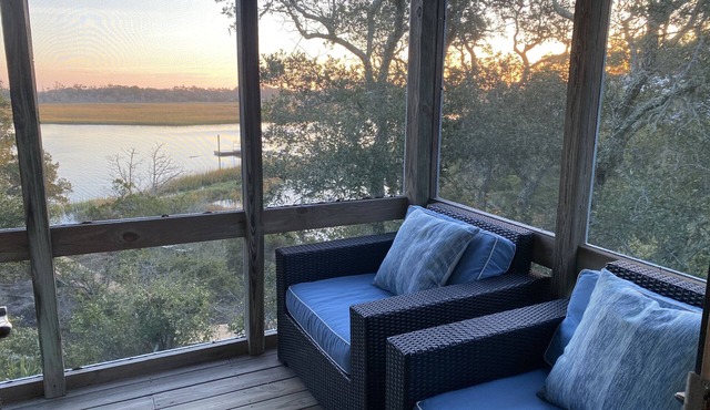Marsh Madness at Timbercreek 18A, Beautiful Creek Views, pool and creek access