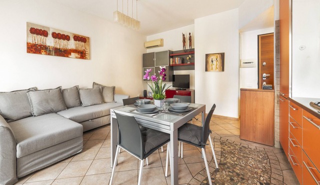 Martesana Flat with Balcony - M1 Gorla and Turro