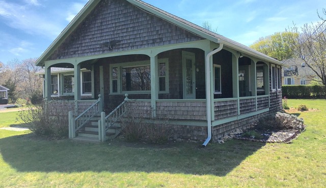 Martha's Vineyard Oak Bluffs East Chop Summer Vacation Rental Home 4 Bedroom