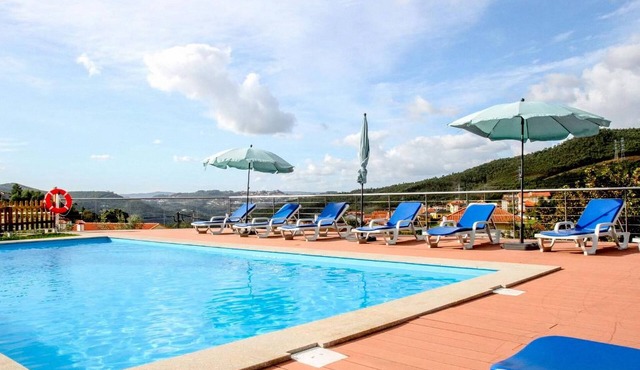Martins House - Jacuzzi and piscina