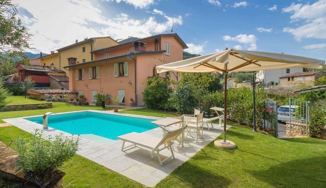 Marusca house with private pool, garden and WiFi