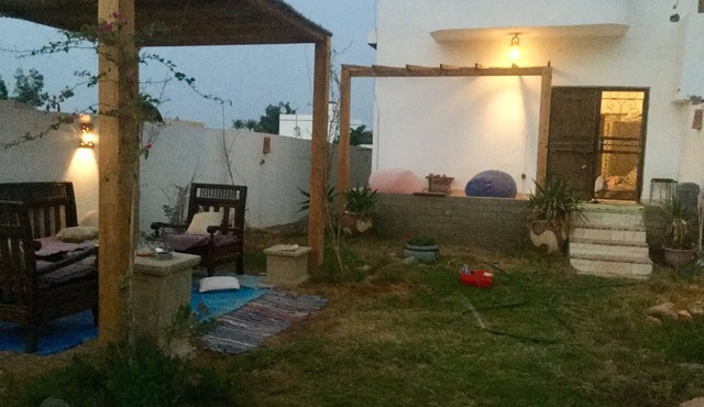 Marvel's Studio & Garden, Casa Del B., Eel Garden Rd