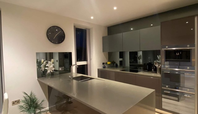 Marvelous 3 Bed Penthouse in Kewbridge
