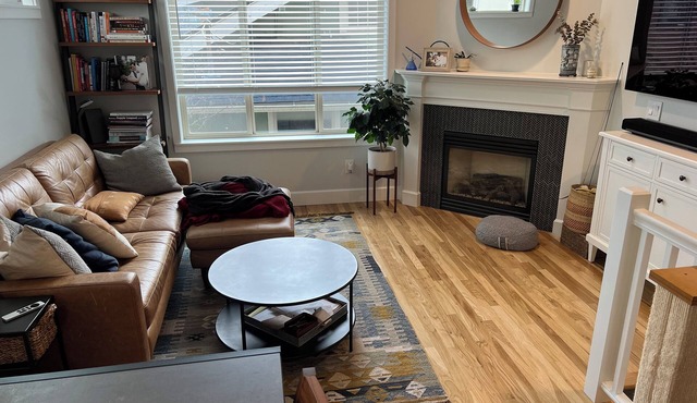 Marvelous 3-bedroom townhome with AC in the heart of vibrant West Seattle.