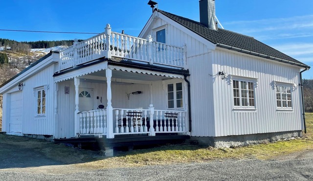 Marvelous farmhouse with WiFi in Troms