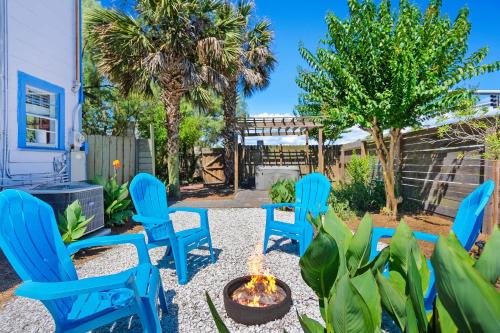 Marvelous Mermaid Bungalow, Dog-Friendly Downstairs Apt in Prime Vilano Beach