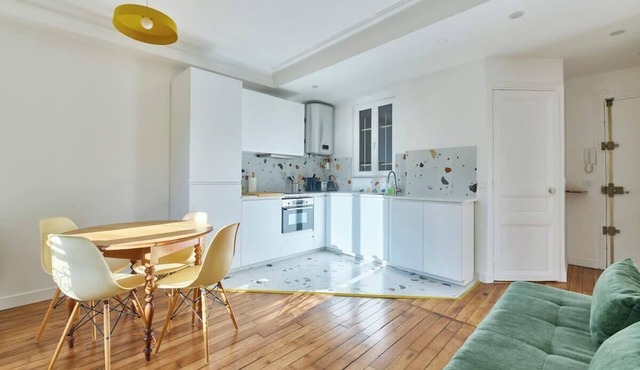 Marx Dormoy · 18th · Modern & Bright Studio – managed by Mey Agency