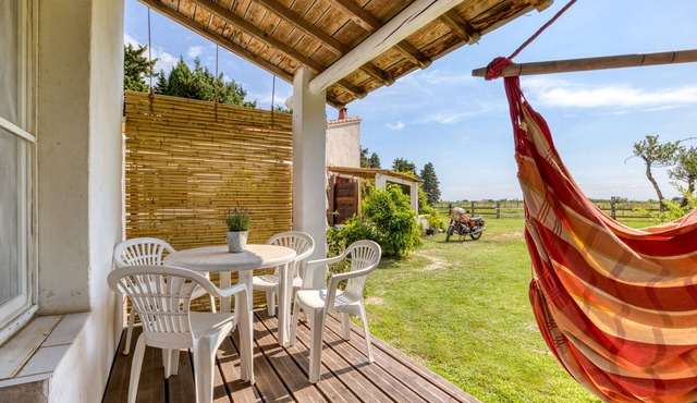 'Mas Des Cypres-Ensemble De 4 Mazets' with Private Terrace, Shared Garden and Wi-Fi