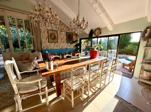 Mas L EPICURE- Charming Provence B&B, Apartment, Pool & Vines