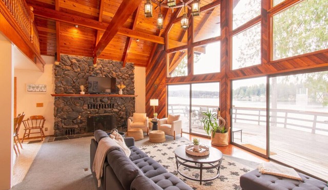 Mason Lakeside A-Frame Cabin: Dock, Kayaks & Sauna
