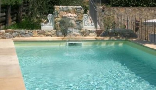 Massaciuccoli: house /villa - 5 rooms - 4/6 personsHouse with garden and pool