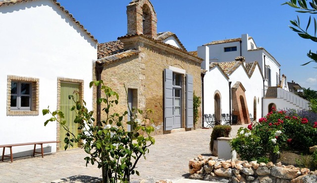MASSERIA CELENTANO RELAIS & AGRITURISMO