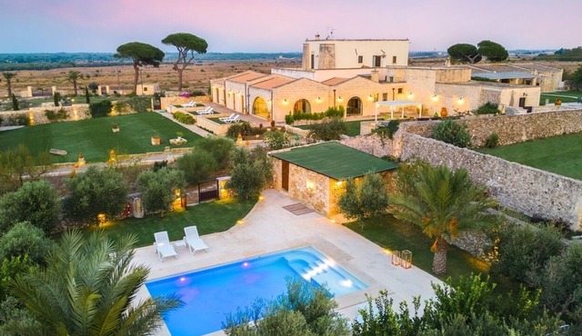 Masseria Specchia - Four Bedroom Villa, Sleeps 8