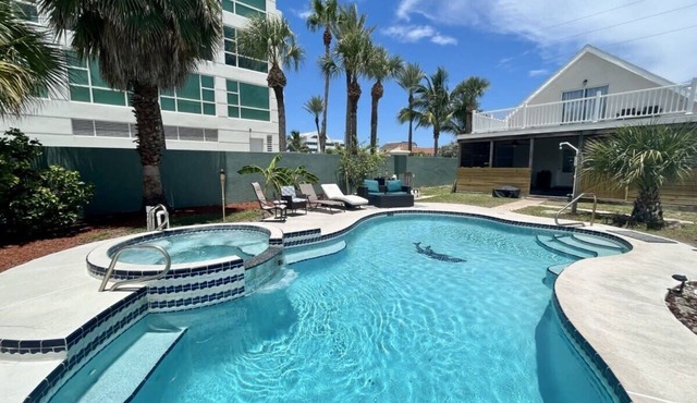 Massive Property With Pool Perfect for Big Groups
