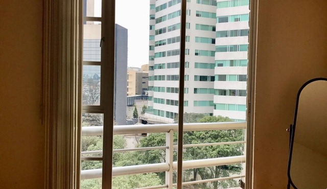 MASTER BEDROOM that is inside the Apartment so close to the Santa Fe Shopping Plaza and Corporate Zone. Small Condominium quiet and with 24 hour security all year. Nearby Santa Fe and surrounded by small grocery stores, pharmacies, dry cleaners, Gyms,.