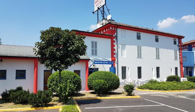 Master Hotel